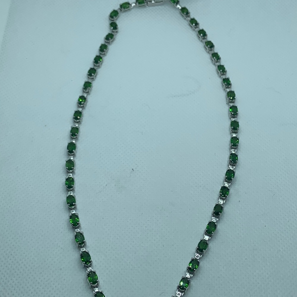 RUSSIAN DIOPSIDE NECKLACE 23.50cts - Picture 6 of 8